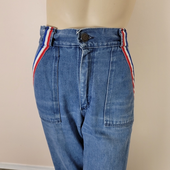 Vintage 1970s wrangler jeans, wide leg/flare. Red, white and blue striped trim - Picture 9 of 16